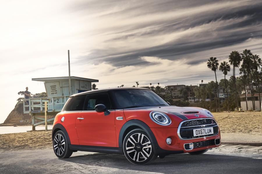 Mini Cooper S (F56) 2018 года  (WW) (фото 16 из 196)